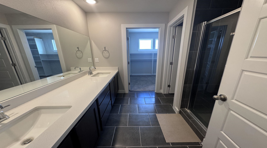 1615 Sambar Lp, Laredo, Texas 78045, 3 Bedrooms Bedrooms, 6 Rooms Rooms,2 BathroomsBathrooms,Residential,For Sale,1615 Sambar Lp,20262464