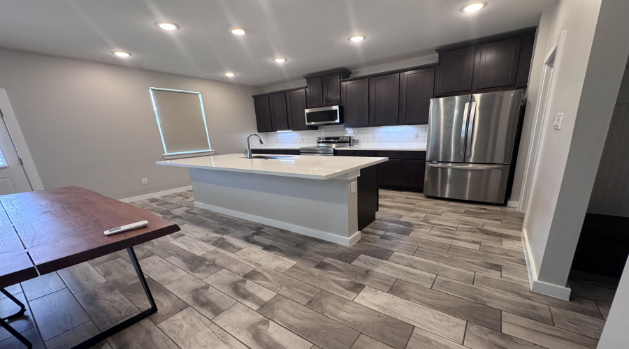 1615 Sambar Lp, Laredo, Texas 78045, 3 Bedrooms Bedrooms, 6 Rooms Rooms,2 BathroomsBathrooms,Residential,For Sale,1615 Sambar Lp,20262464