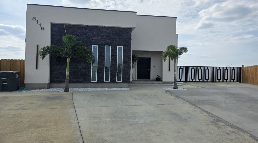 5116 Plasencia Ln., Laredo, Texas 78046, 3 Bedrooms Bedrooms, 5 Rooms Rooms,2 BathroomsBathrooms,Residential,For Sale,5116 Plasencia Ln.,20262467