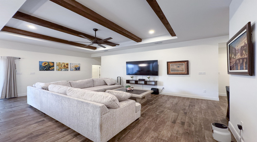 2421 Messi St., laredo, Texas 78041, 3 Bedrooms Bedrooms, 5 Rooms Rooms,2 BathroomsBathrooms,Residential,For Sale,2421 Messi St.,20262471