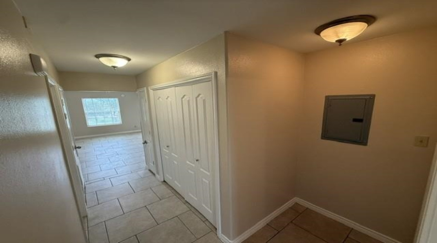 2720 Camelot Dr, Laredo, Texas 78041, 2 Bedrooms Bedrooms, 4 Rooms Rooms,2 BathroomsBathrooms,Residential,For Rent,2720 Camelot Dr,20262472