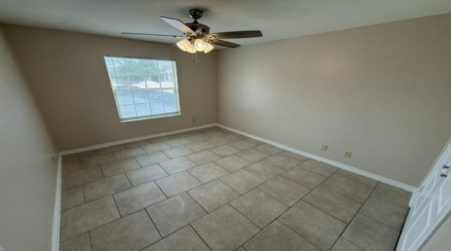 2720 Camelot Dr, Laredo, Texas 78041, 2 Bedrooms Bedrooms, 4 Rooms Rooms,2 BathroomsBathrooms,Residential,For Rent,2720 Camelot Dr,20262472