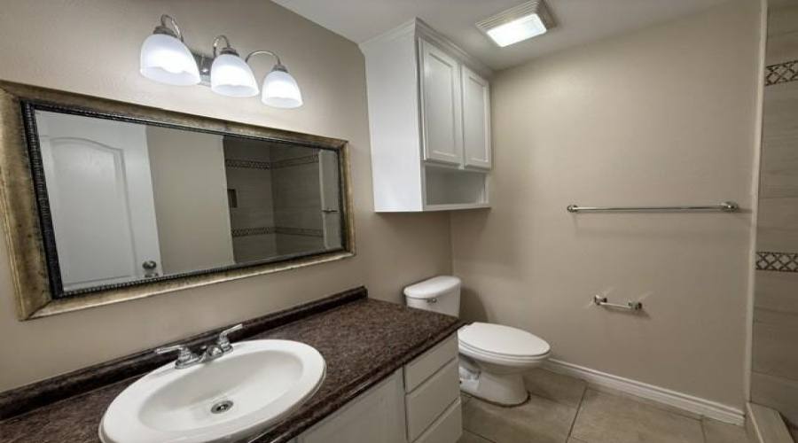 2720 Camelot Dr, Laredo, Texas 78041, 2 Bedrooms Bedrooms, 4 Rooms Rooms,2 BathroomsBathrooms,Residential,For Rent,2720 Camelot Dr,20262472