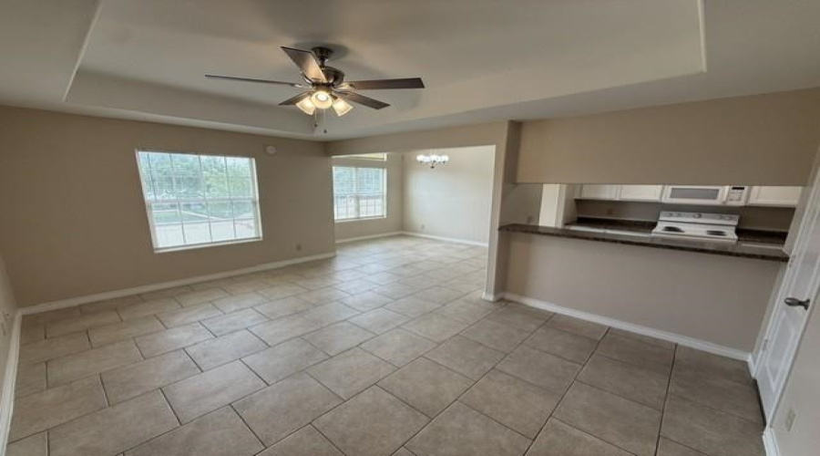 2720 Camelot Dr, Laredo, Texas 78041, 2 Bedrooms Bedrooms, 4 Rooms Rooms,2 BathroomsBathrooms,Residential,For Rent,2720 Camelot Dr,20262472