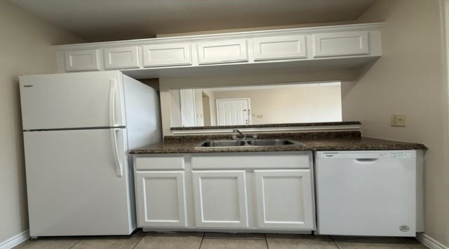 2720 Camelot Dr, Laredo, Texas 78041, 2 Bedrooms Bedrooms, 4 Rooms Rooms,2 BathroomsBathrooms,Residential,For Rent,2720 Camelot Dr,20262472