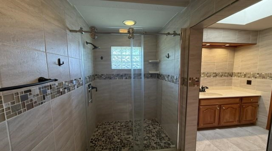 8611 Chris Ln, Laredo, Texas 78045, 3 Bedrooms Bedrooms, 5 Rooms Rooms,2 BathroomsBathrooms,Residential,For Rent,8611 Chris Ln,20262473