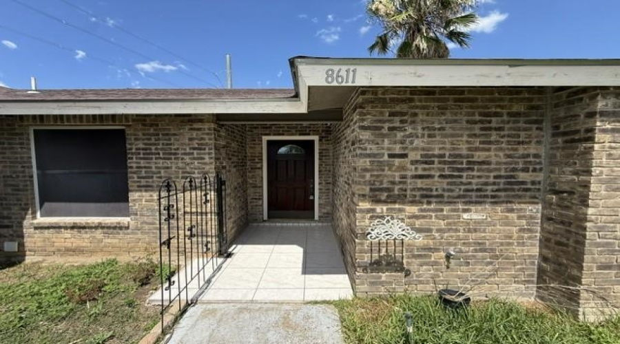8611 Chris Ln, Laredo, Texas 78045, 3 Bedrooms Bedrooms, 5 Rooms Rooms,2 BathroomsBathrooms,Residential,For Rent,8611 Chris Ln,20262473