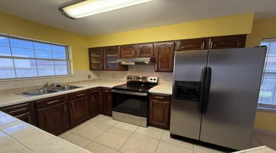 8611 Chris Ln, Laredo, Texas 78045, 3 Bedrooms Bedrooms, 5 Rooms Rooms,2 BathroomsBathrooms,Residential,For Rent,8611 Chris Ln,20262473