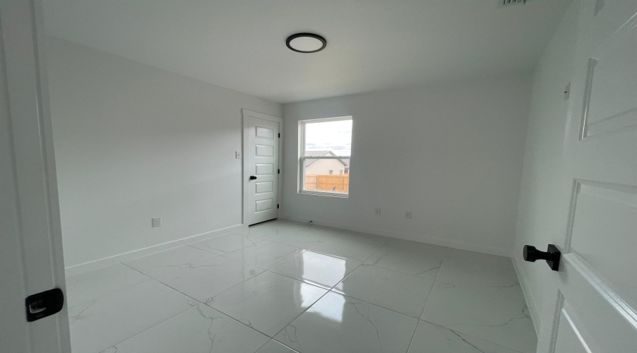 7017 Castano Dr., Laredo, Texas 78046, 3 Bedrooms Bedrooms, 5 Rooms Rooms,2 BathroomsBathrooms,Residential,For Rent,7017 Castano Dr.,20262475