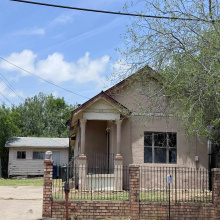 2116 Springfield Ave, Laredo, Texas 78040, 3 Bedrooms Bedrooms, 5 Rooms Rooms,2 BathroomsBathrooms,Residential,For Sale,2116 Springfield Ave,20262476