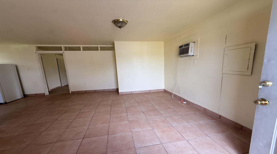 2116 Springfield Ave, Laredo, Texas 78040, 3 Bedrooms Bedrooms, 5 Rooms Rooms,2 BathroomsBathrooms,Residential,For Sale,2116 Springfield Ave,20262476