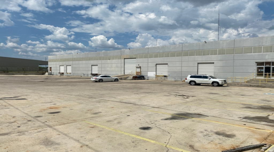 2202 Santa Rita Ave, Laredo, TX, Texas 78040, 1 Bedroom Bedrooms, 11 Rooms Rooms,3 BathroomsBathrooms,Commercial/industrial,For Rent,2202 Santa Rita Ave,20262482