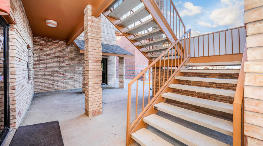 6108 McPherson Rd, LAREDO, Texas 78041, 6 Rooms Rooms,1 BathroomBathrooms,Commercial retail/office,For Rent,6108 McPherson Rd,20262480