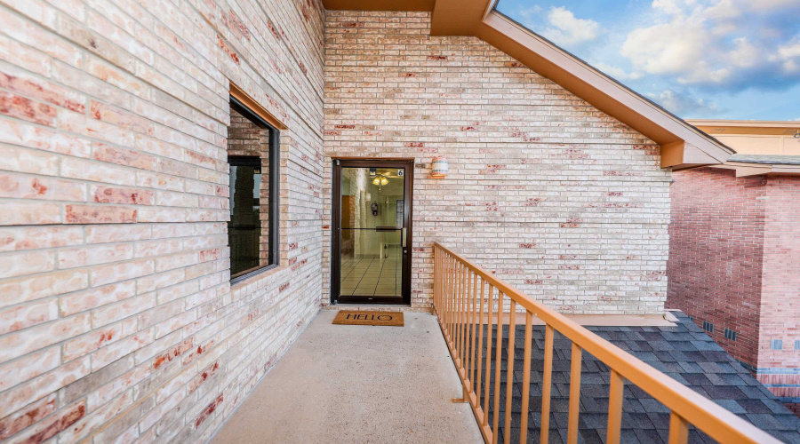 6108 McPherson Rd, LAREDO, Texas 78041, 6 Rooms Rooms,1 BathroomBathrooms,Commercial retail/office,For Rent,6108 McPherson Rd,20262480