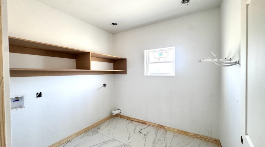5003 Luna Grande Lp., LAREDO, Texas 78046, 3 Bedrooms Bedrooms, 5 Rooms Rooms,2 BathroomsBathrooms,Residential,For Sale,5003 Luna Grande Lp.,20262479