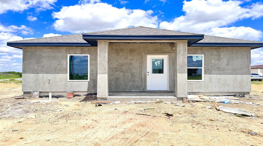 5003 Luna Grande Lp., LAREDO, Texas 78046, 3 Bedrooms Bedrooms, 5 Rooms Rooms,2 BathroomsBathrooms,Residential,For Sale,5003 Luna Grande Lp.,20262479