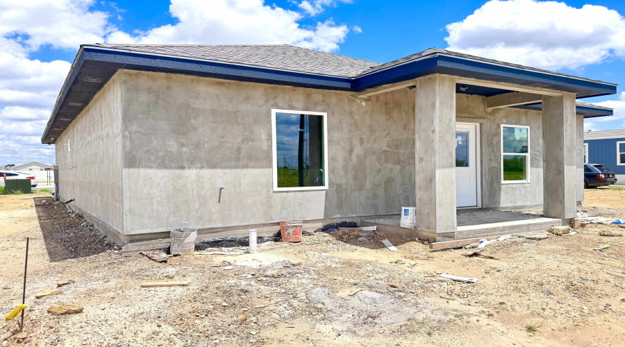 5003 Luna Grande Lp., LAREDO, Texas 78046, 3 Bedrooms Bedrooms, 5 Rooms Rooms,2 BathroomsBathrooms,Residential,For Sale,5003 Luna Grande Lp.,20262479