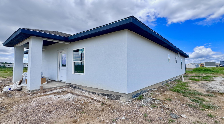 5003 Luna Grande Lp., LAREDO, Texas 78046, 3 Bedrooms Bedrooms, 5 Rooms Rooms,2 BathroomsBathrooms,Residential,For Sale,5003 Luna Grande Lp.,20262479