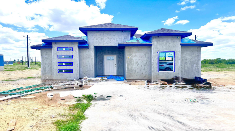 5003 Luna Grande Lp., LAREDO, Texas 78046, 3 Bedrooms Bedrooms, 5 Rooms Rooms,2 BathroomsBathrooms,Residential,For Sale,5003 Luna Grande Lp.,20262479