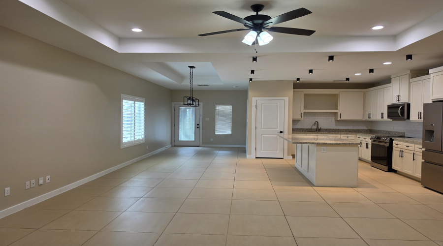 1903 Calvillo Dr., Laredo, Texas 78046-5275, 3 Bedrooms Bedrooms, 4 Rooms Rooms,2 BathroomsBathrooms,Residential,For Sale,1903 Calvillo Dr.,20262481