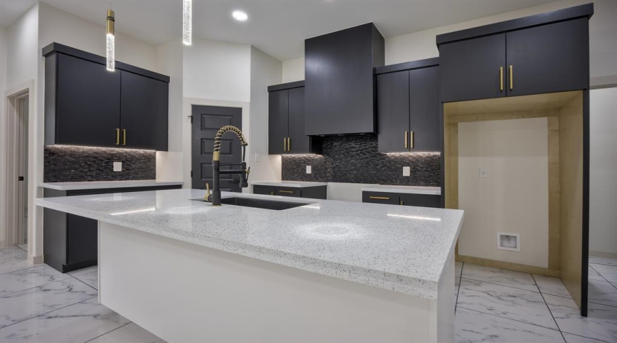 2914 Coventry Dr., LAREDO, Texas 78046, 3 Bedrooms Bedrooms, 5 Rooms Rooms,2 BathroomsBathrooms,Residential,For Sale,2914 Coventry Dr.,20262485