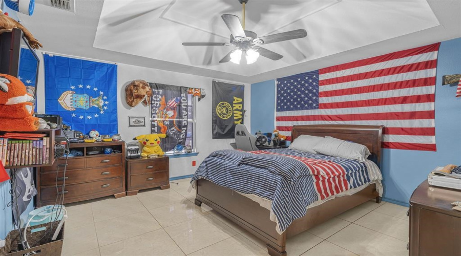 329 Old Milwaukee Rd., LAREDO, Texas 78043, 5 Bedrooms Bedrooms, 8 Rooms Rooms,3 BathroomsBathrooms,Residential,For Sale,329 Old Milwaukee Rd.,20262486