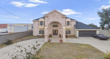 329 Old Milwaukee Rd., LAREDO, Texas 78043, 5 Bedrooms Bedrooms, 8 Rooms Rooms,3 BathroomsBathrooms,Residential,For Sale,329 Old Milwaukee Rd.,20262486