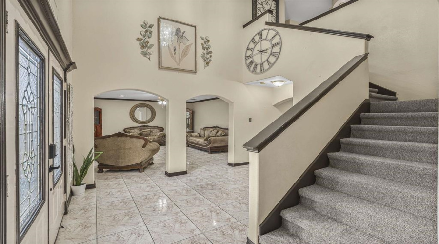 329 Old Milwaukee Rd., LAREDO, Texas 78043, 5 Bedrooms Bedrooms, 8 Rooms Rooms,3 BathroomsBathrooms,Residential,For Sale,329 Old Milwaukee Rd.,20262486