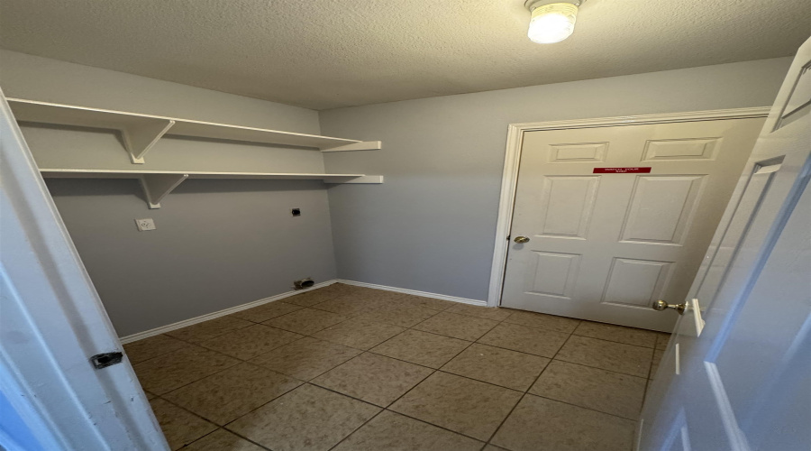 519 Gandara Dr, Laredo, Texas 78045, 3 Bedrooms Bedrooms, 5 Rooms Rooms,2 BathroomsBathrooms,Residential,For Rent,519 Gandara Dr,20262488