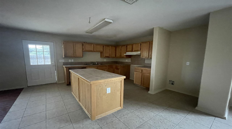 519 Gandara Dr, Laredo, Texas 78045, 3 Bedrooms Bedrooms, 5 Rooms Rooms,2 BathroomsBathrooms,Residential,For Rent,519 Gandara Dr,20262488