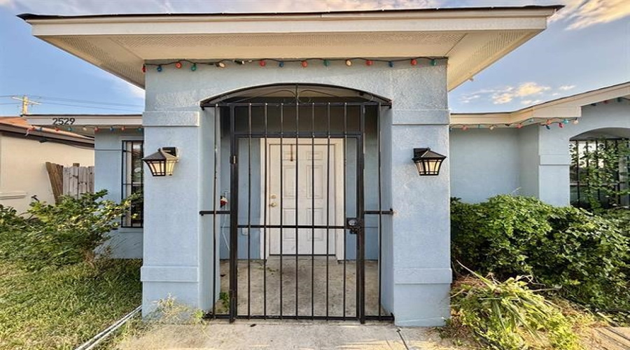 2529 Sabana Ln, Laredo, Texas 78046, 4 Bedrooms Bedrooms, 5 Rooms Rooms,2 BathroomsBathrooms,Residential,For Sale,2529 Sabana Ln,20262489