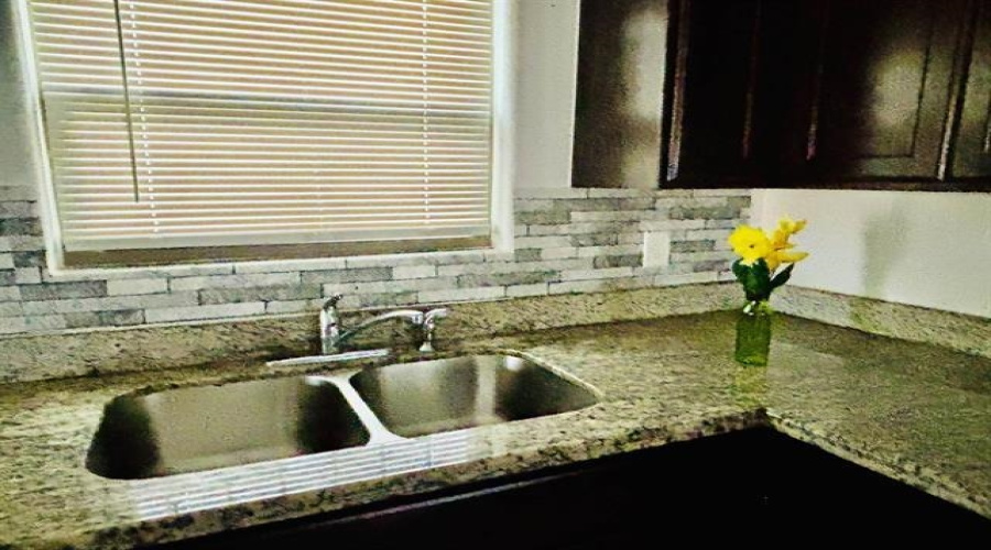 2529 Sabana Ln, Laredo, Texas 78046, 4 Bedrooms Bedrooms, 5 Rooms Rooms,2 BathroomsBathrooms,Residential,For Sale,2529 Sabana Ln,20262489