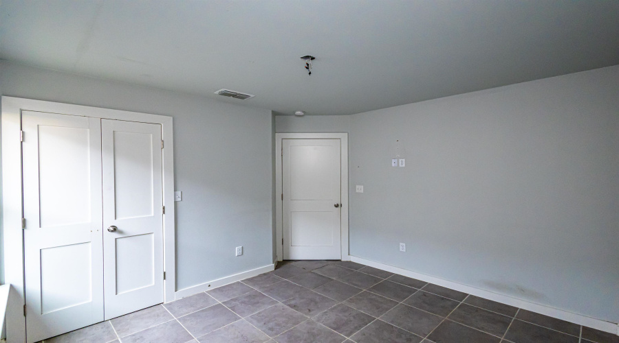1704 Brownwood St., LAREDO, Texas 78046, 4 Bedrooms Bedrooms, 5 Rooms Rooms,2 BathroomsBathrooms,Residential,For Sale,1704 Brownwood St.,20262491