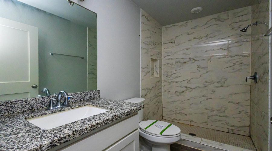 1704 Brownwood St., LAREDO, Texas 78046, 4 Bedrooms Bedrooms, 5 Rooms Rooms,2 BathroomsBathrooms,Residential,For Sale,1704 Brownwood St.,20262491