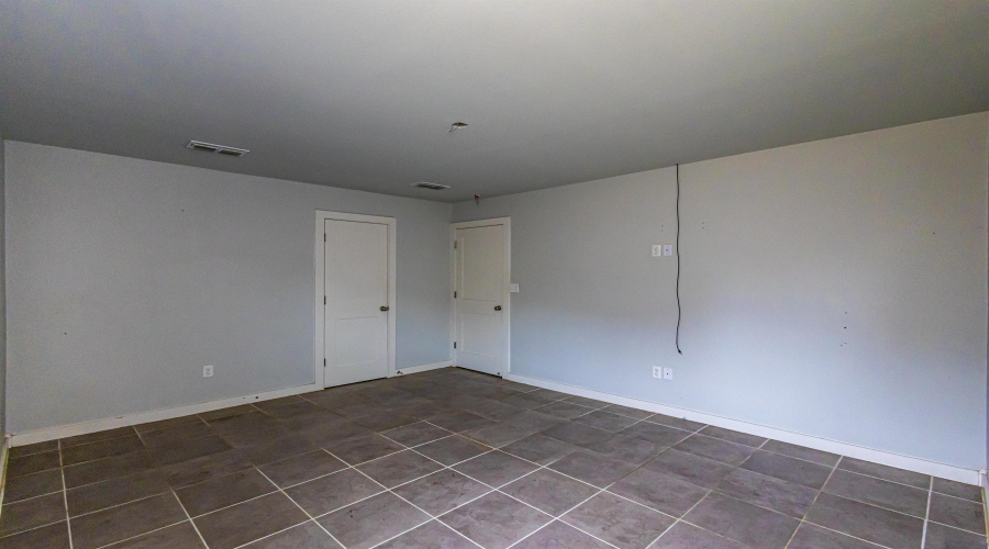 1704 Brownwood St., LAREDO, Texas 78046, 4 Bedrooms Bedrooms, 5 Rooms Rooms,2 BathroomsBathrooms,Residential,For Sale,1704 Brownwood St.,20262491