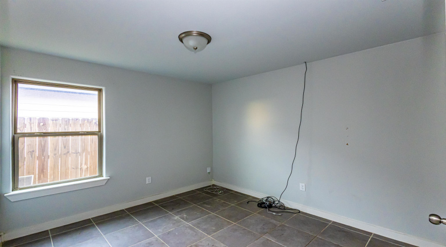 1704 Brownwood St., LAREDO, Texas 78046, 4 Bedrooms Bedrooms, 5 Rooms Rooms,2 BathroomsBathrooms,Residential,For Sale,1704 Brownwood St.,20262491