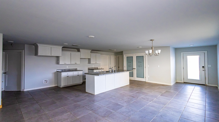 1704 Brownwood St., LAREDO, Texas 78046, 4 Bedrooms Bedrooms, 5 Rooms Rooms,2 BathroomsBathrooms,Residential,For Sale,1704 Brownwood St.,20262491
