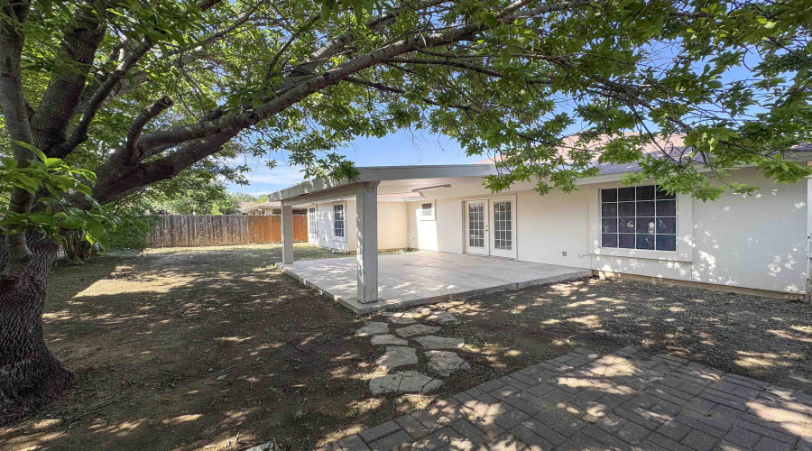 8996 Foggy Lp, Laredo, Texas 78045, 3 Bedrooms Bedrooms, 5 Rooms Rooms,2 BathroomsBathrooms,Residential,For Rent,8996 Foggy Lp,20262494