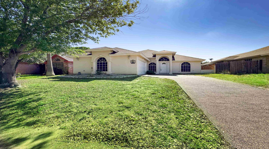 8996 Foggy Lp, Laredo, Texas 78045, 3 Bedrooms Bedrooms, 5 Rooms Rooms,2 BathroomsBathrooms,Residential,For Rent,8996 Foggy Lp,20262494