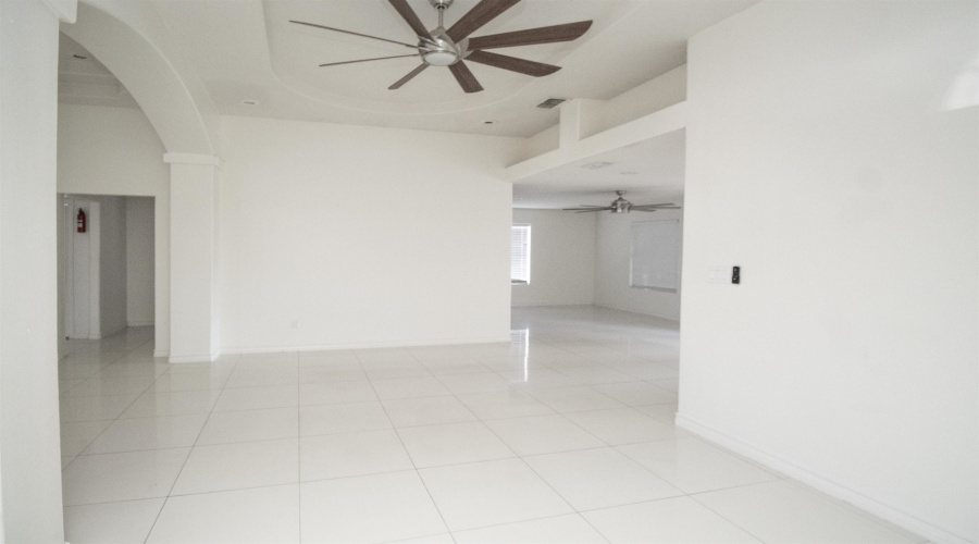 8996 Foggy Lp, Laredo, Texas 78045, 3 Bedrooms Bedrooms, 5 Rooms Rooms,2 BathroomsBathrooms,Residential,For Rent,8996 Foggy Lp,20262494