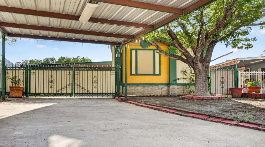 6304 Cereus Ct, laerdo, Texas 78043, 4 Bedrooms Bedrooms, 4 Rooms Rooms,2 BathroomsBathrooms,Residential,For Sale,6304 Cereus Ct,20262495