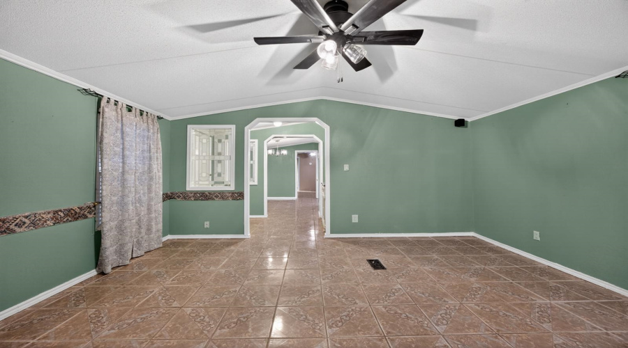 6304 Cereus Ct, laerdo, Texas 78043, 4 Bedrooms Bedrooms, 4 Rooms Rooms,2 BathroomsBathrooms,Residential,For Sale,6304 Cereus Ct,20262495