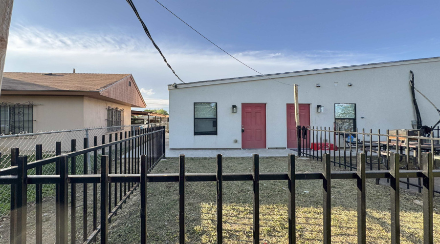 1613 Lafayette St, Laredo, Texas 78041, 2 Bedrooms Bedrooms, 3 Rooms Rooms,1 BathroomBathrooms,Residential,For Rent,1613 Lafayette St,20262497