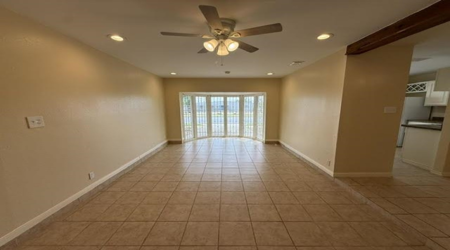 126 Atlanta Dr, Laredo, Texas 78045, 3 Bedrooms Bedrooms, 5 Rooms Rooms,2 BathroomsBathrooms,Residential,For Rent,126 Atlanta Dr,20262499