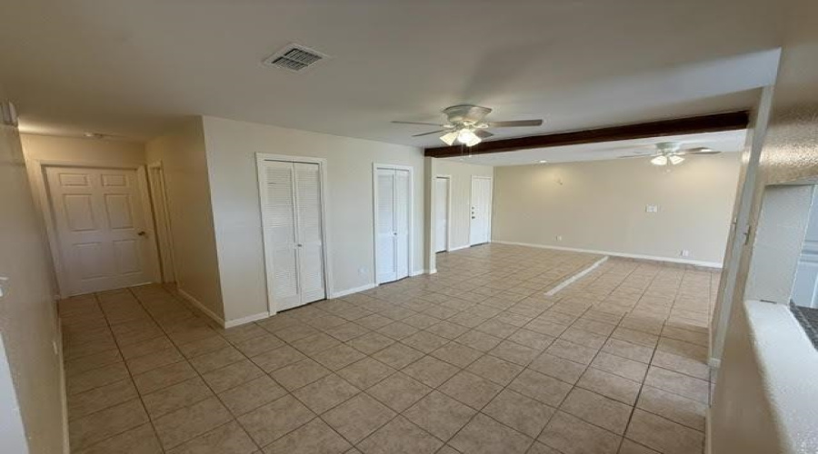 126 Atlanta Dr, Laredo, Texas 78045, 3 Bedrooms Bedrooms, 5 Rooms Rooms,2 BathroomsBathrooms,Residential,For Rent,126 Atlanta Dr,20262499
