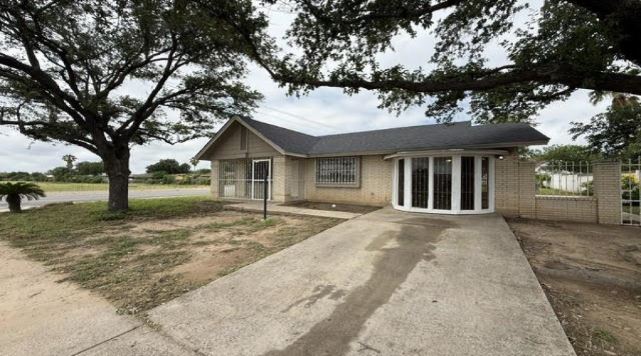 126 Atlanta Dr, Laredo, Texas 78045, 3 Bedrooms Bedrooms, 5 Rooms Rooms,2 BathroomsBathrooms,Residential,For Rent,126 Atlanta Dr,20262499
