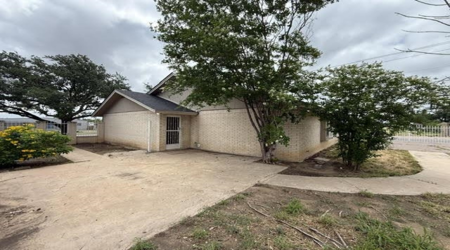 126 Atlanta Dr, Laredo, Texas 78045, 3 Bedrooms Bedrooms, 5 Rooms Rooms,2 BathroomsBathrooms,Residential,For Rent,126 Atlanta Dr,20262499