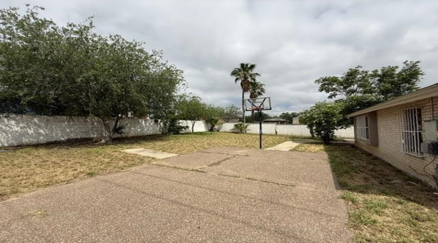 126 Atlanta Dr, Laredo, Texas 78045, 3 Bedrooms Bedrooms, 5 Rooms Rooms,2 BathroomsBathrooms,Residential,For Rent,126 Atlanta Dr,20262499