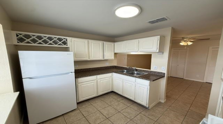 126 Atlanta Dr, Laredo, Texas 78045, 3 Bedrooms Bedrooms, 5 Rooms Rooms,2 BathroomsBathrooms,Residential,For Rent,126 Atlanta Dr,20262499