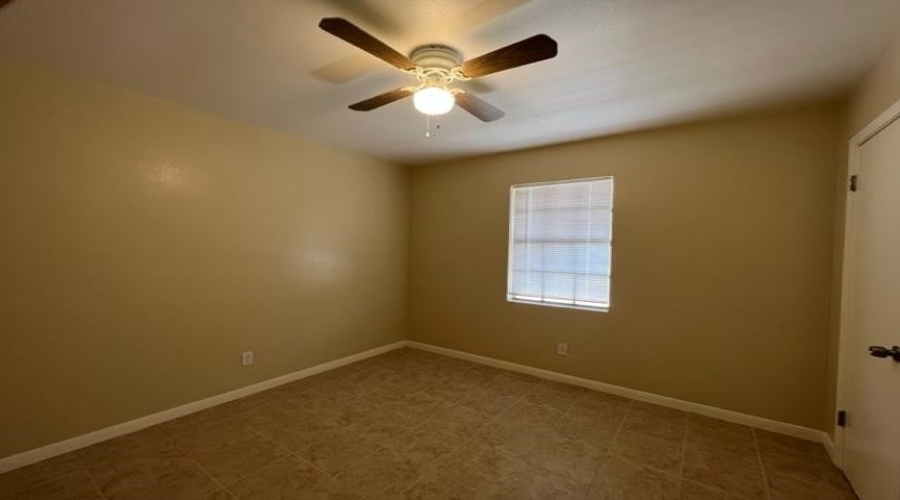 126 Atlanta Dr, Laredo, Texas 78045, 3 Bedrooms Bedrooms, 5 Rooms Rooms,2 BathroomsBathrooms,Residential,For Sale,126 Atlanta Dr,20262500